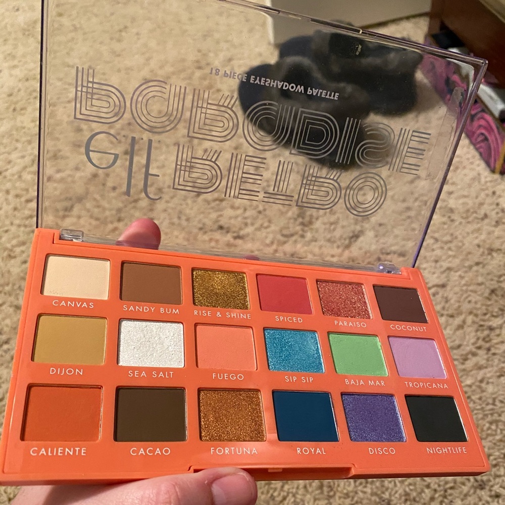 elf cosmetics Retro in Paradise Eyeshadow Palette